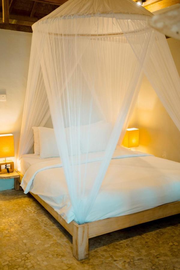 Bungalow Cafe Gili Beachfront Gili Meno Εξωτερικό φωτογραφία