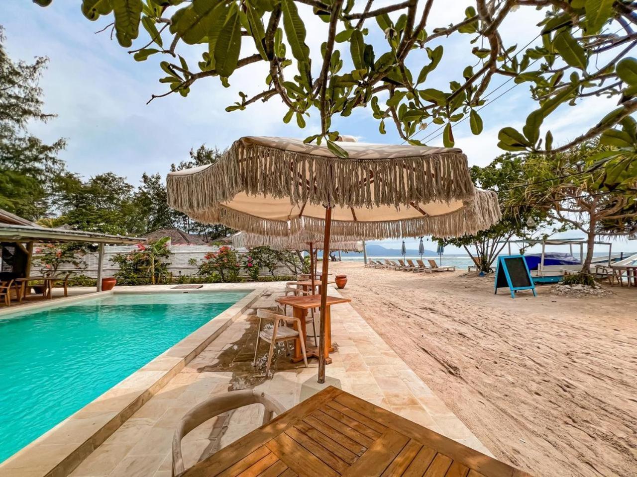 Bungalow Cafe Gili Beachfront Gili Meno Εξωτερικό φωτογραφία